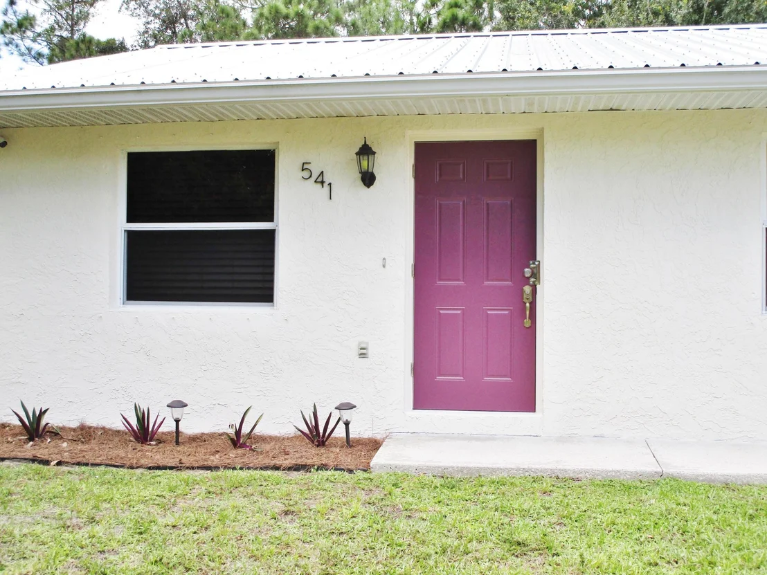 Photo of 541 SE 35th Terrace