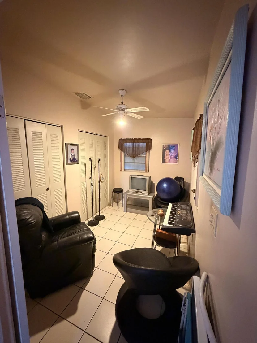 Photo of 743 W 55th Place