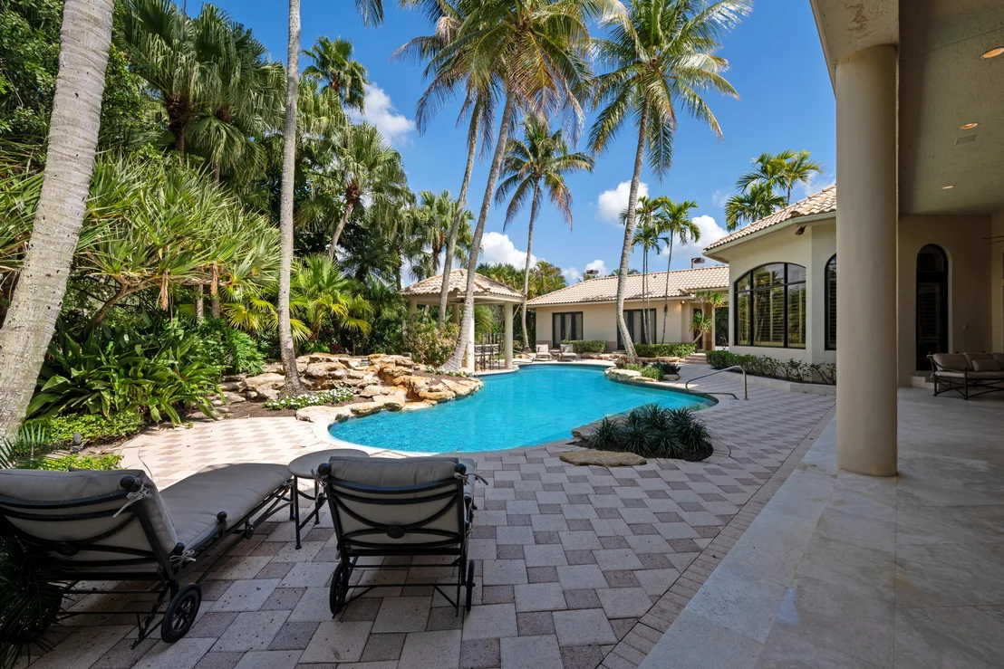 Photo of 18800 Long Lake Drive