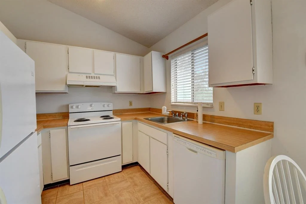 Photo of 9103 Chrysanthemum Drive