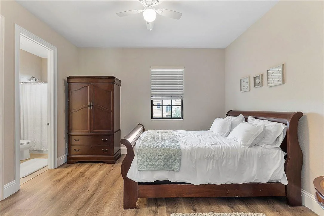 Photo of 8971 Lakeview Place