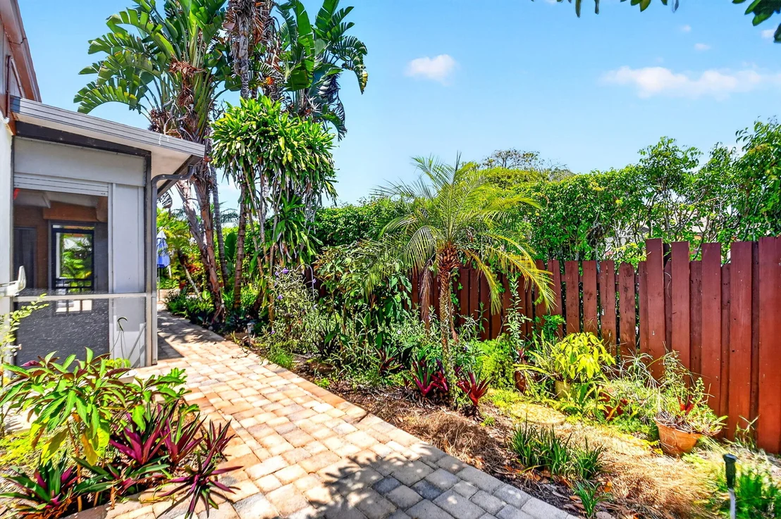 Photo of 6747 Starkeys Place