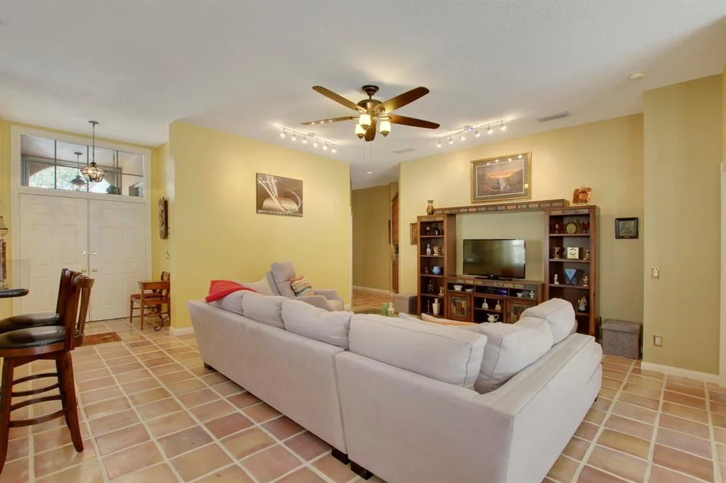 Photo of 110 S Hampton Drive