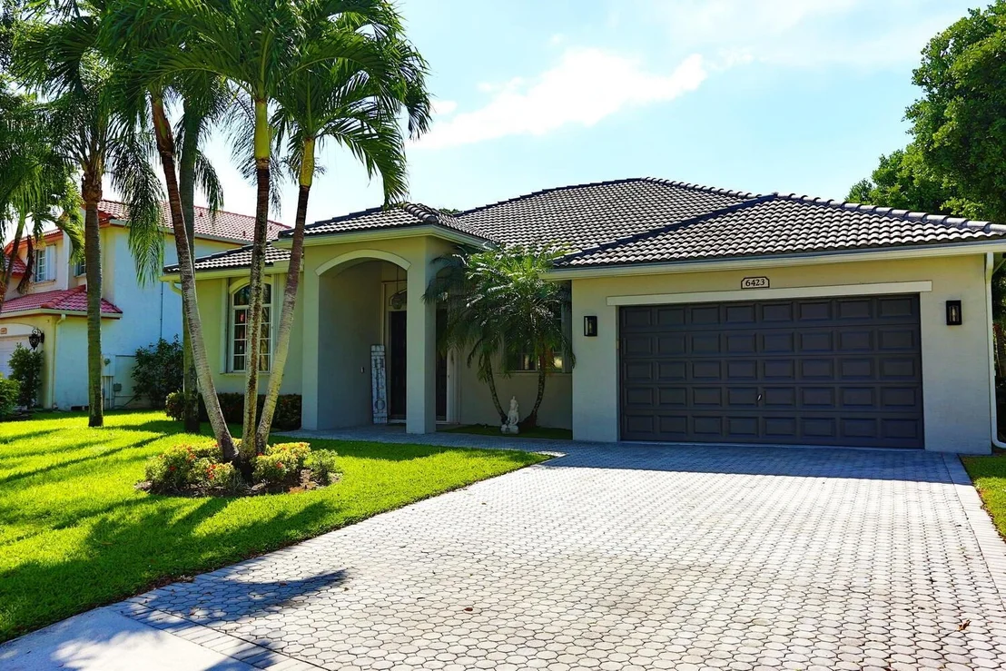 Photo of 6423 Mallards Way