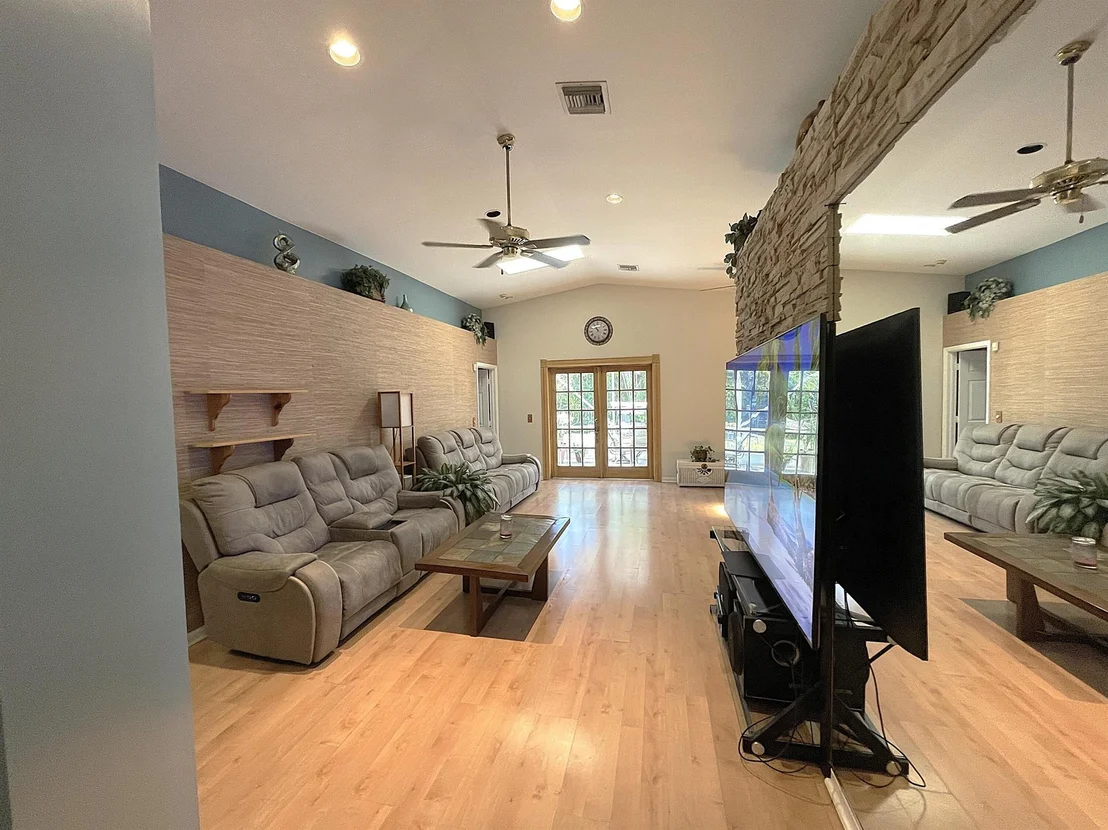Photo of 5386 Van Buren Road
