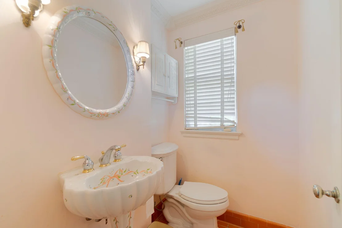 Photo of 210 BELMONTE Road