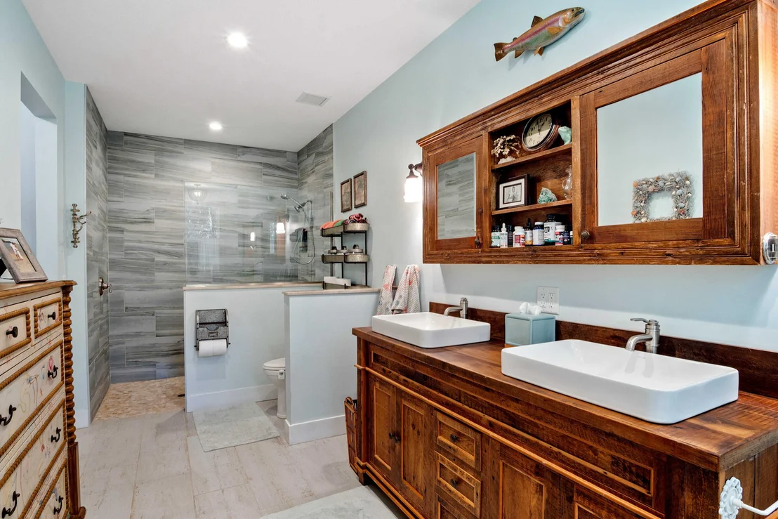 Photo of 6418 Riverland Drive