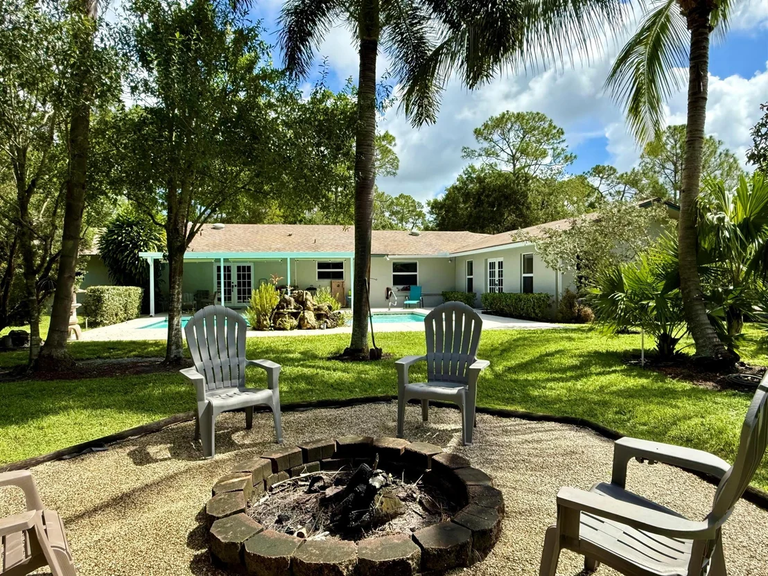 Photo of 17827 126 Terrace N
