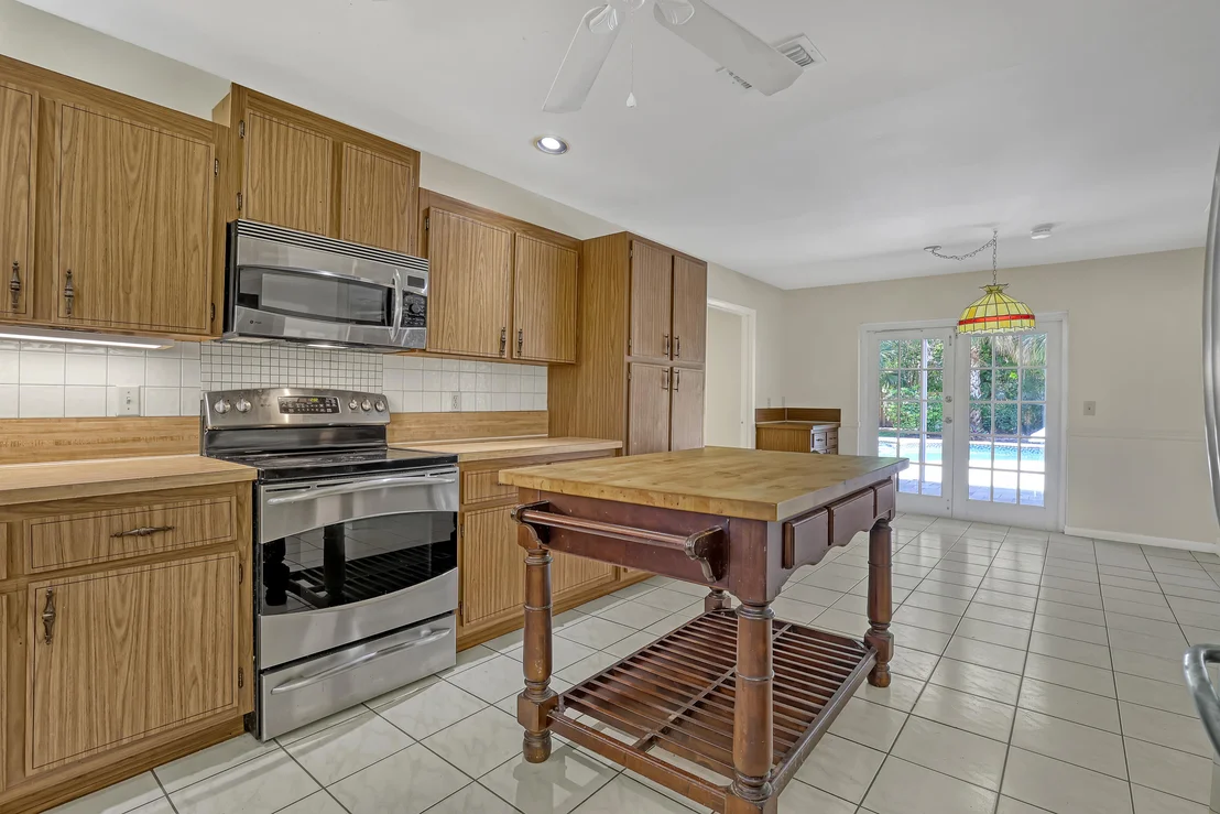 Photo of 2288 Windsor Road