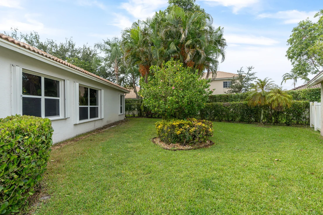 Photo of 8620 HIGH CAY