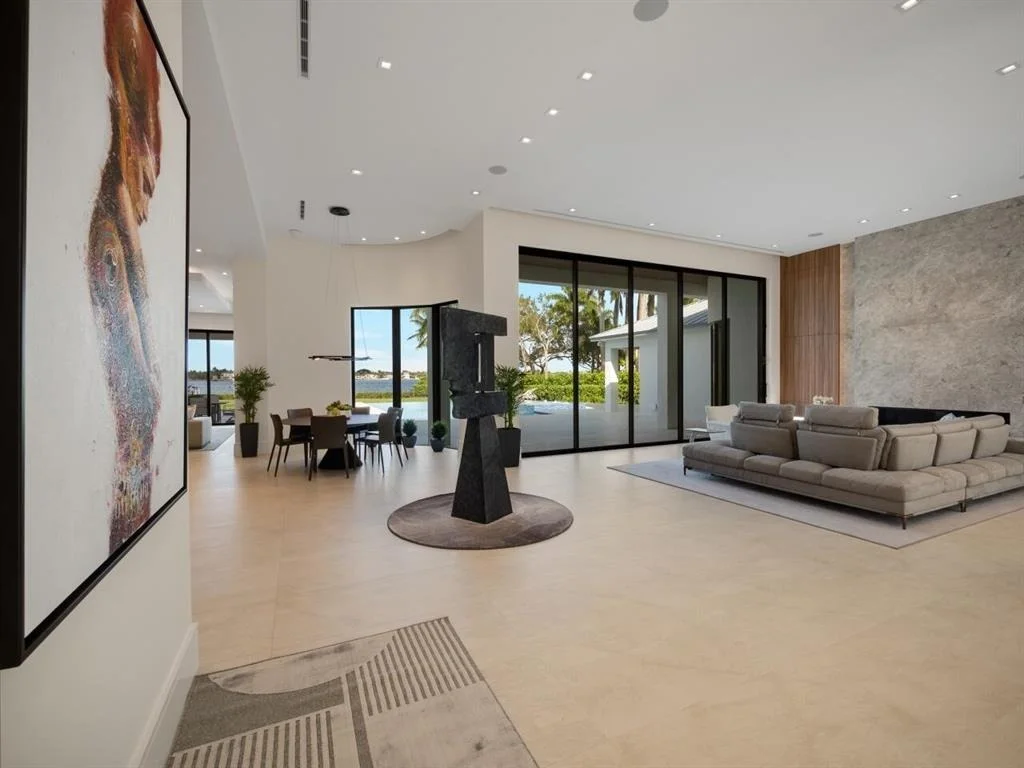 Photo of 5695 Pennock Point Road