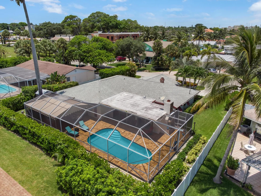 Photo of 634 Riviera Drive