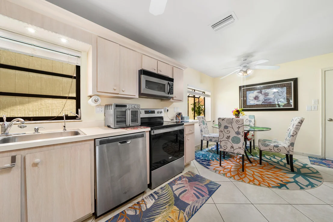 Photo of 6087 Petaluma Drive