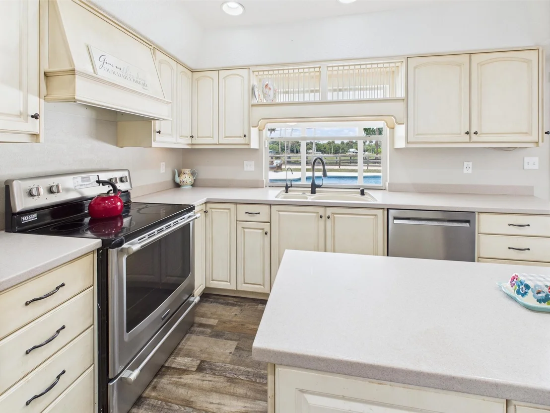 Photo of 2045 SW 18th Lane