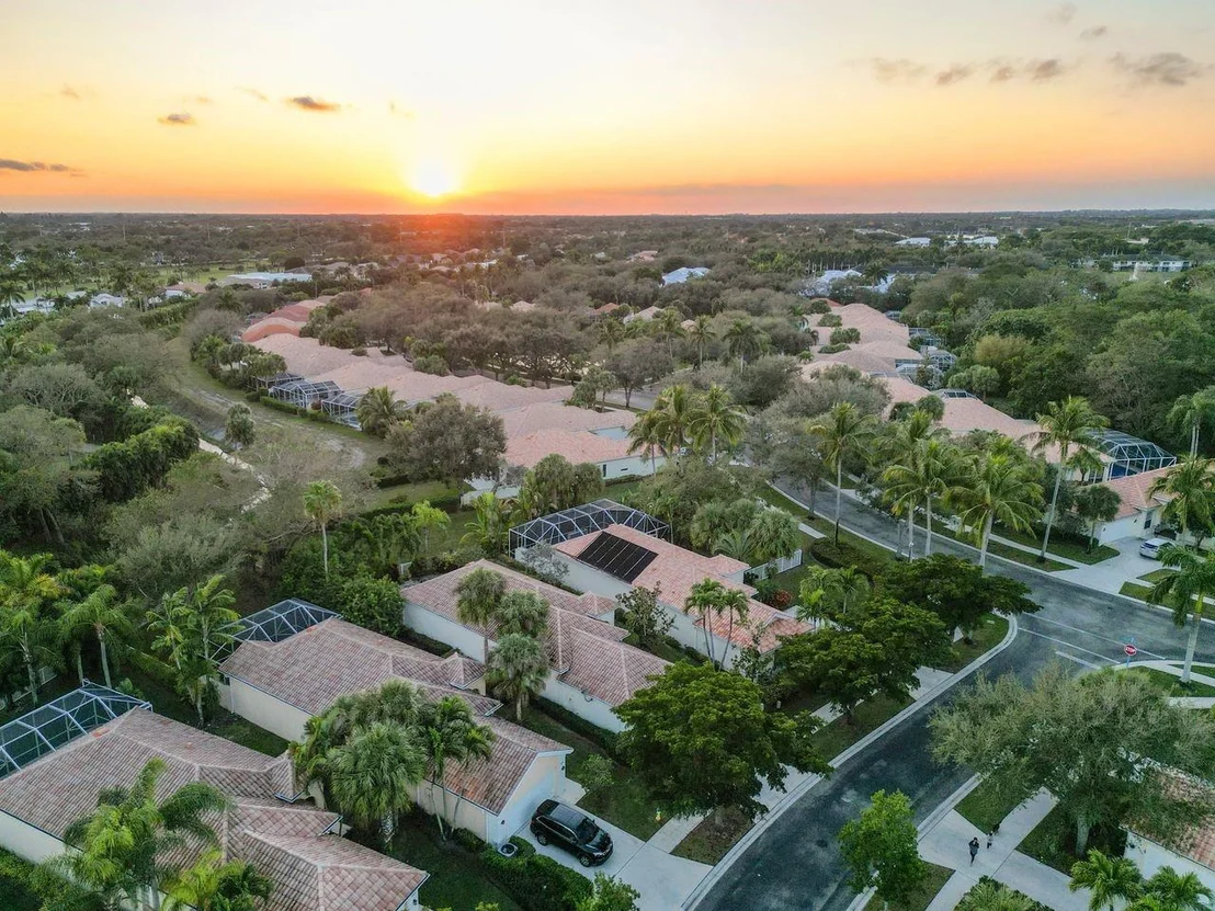 Photo of 4689 Hammock Circle