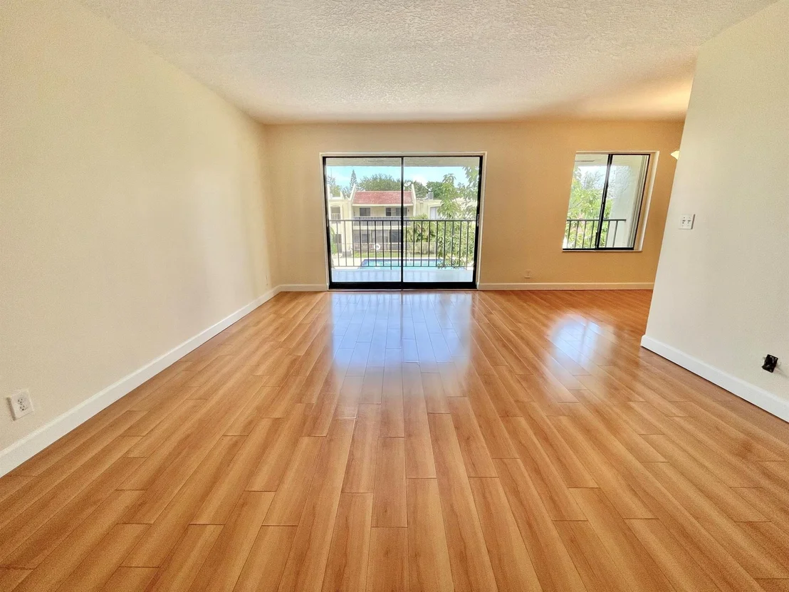 Photo of Unit G7 at 150 Pineview Road