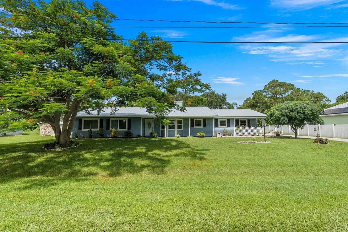 Photo of 5201 Seagrape Drive