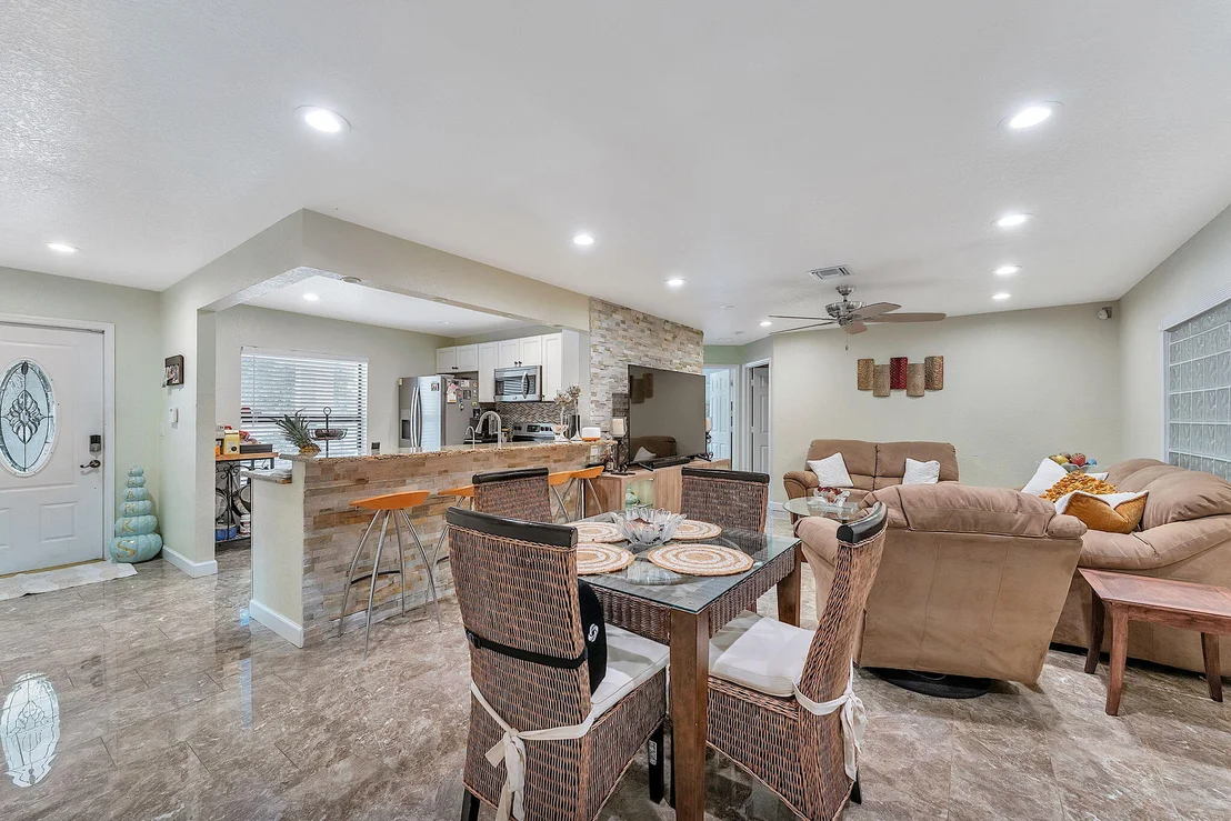 Photo of 249 SW 9th Circle