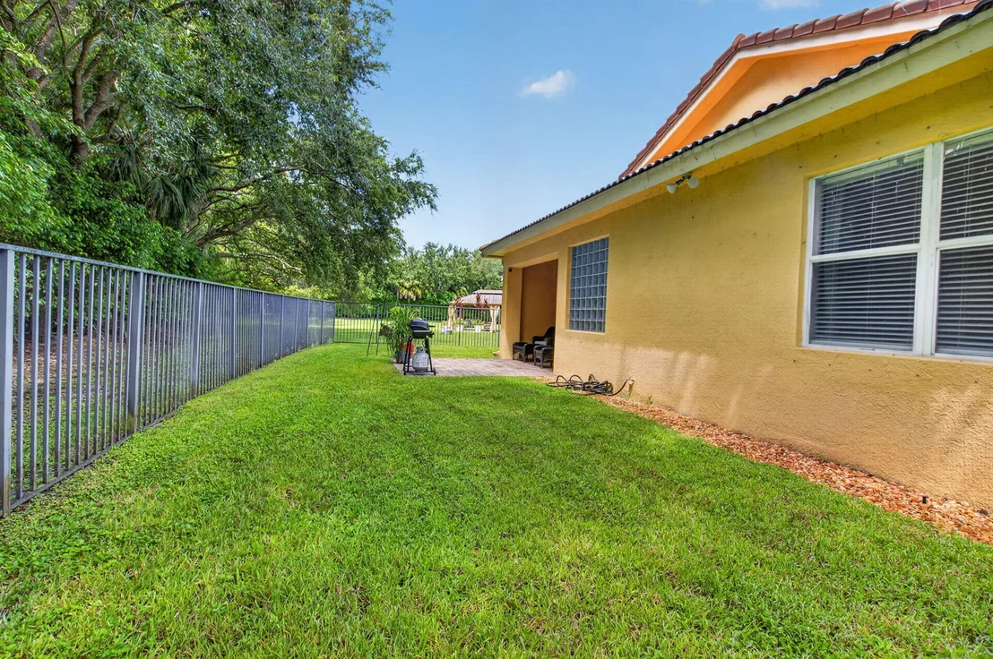 Photo of 9262 Silver Glen Way