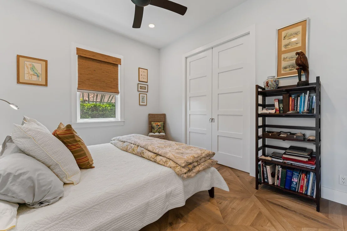 Photo of 200 SE Turtle Creek Drive
