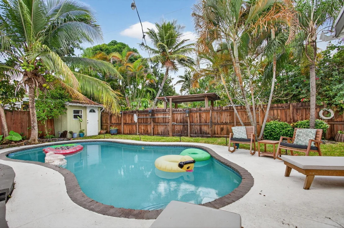 Photo of 1713 W River Drive