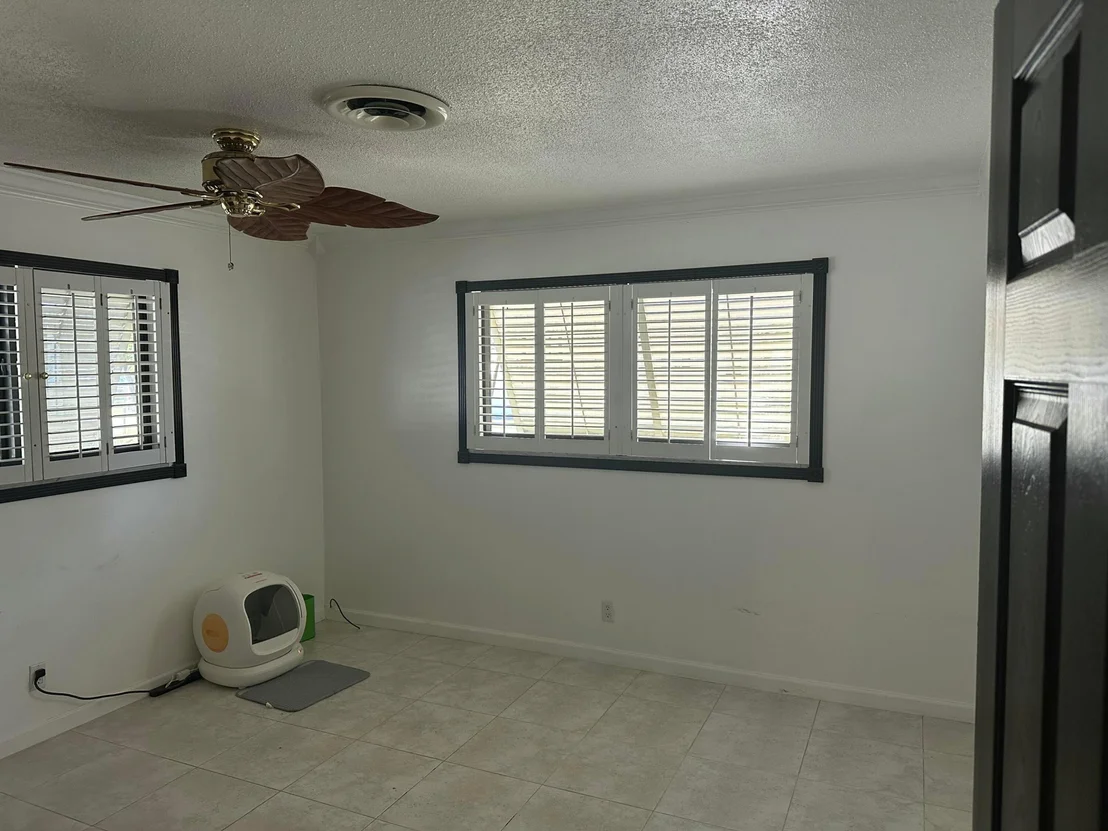 Photo of 563 NW 13th Drive