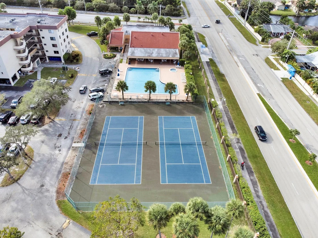 Photo of Unit 301 at 8000 Hampton Boulevard