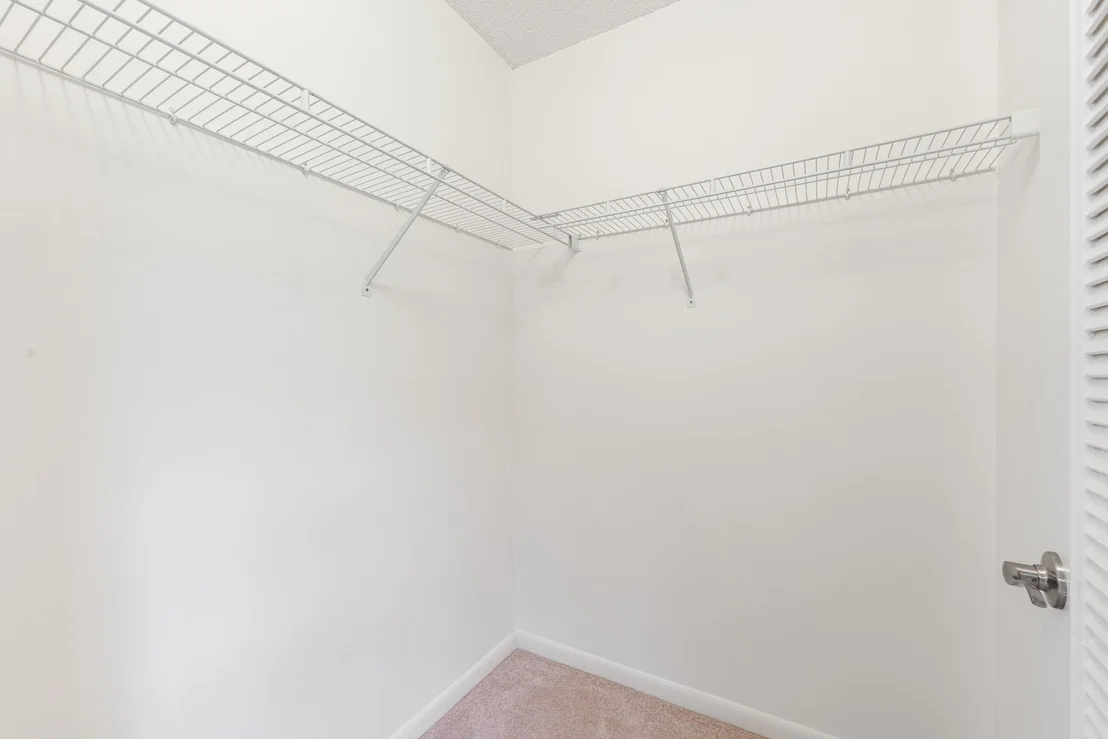 Photo of 7219 Le Chalet Boulevard