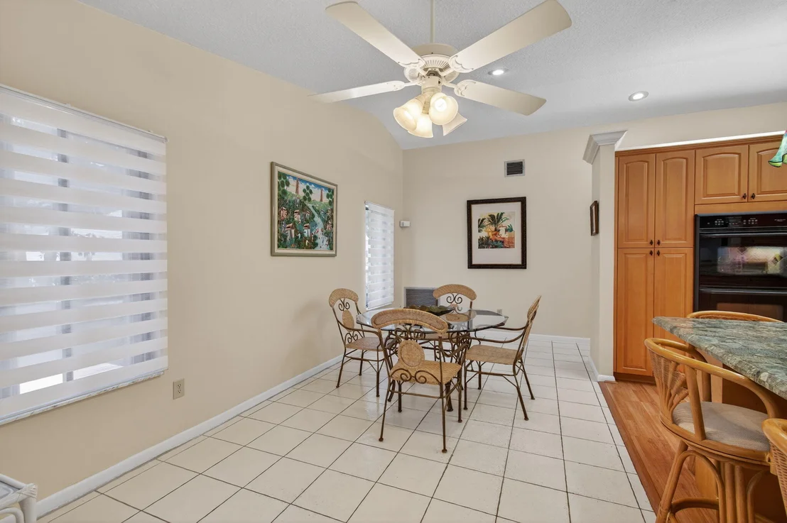 Photo of 2925 Riviera Drive