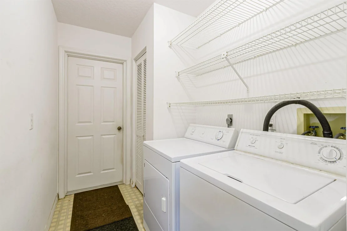 Photo of 680 Helicon Terrace