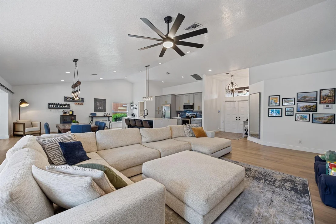 Photo of 6572 Brookhurst Circle