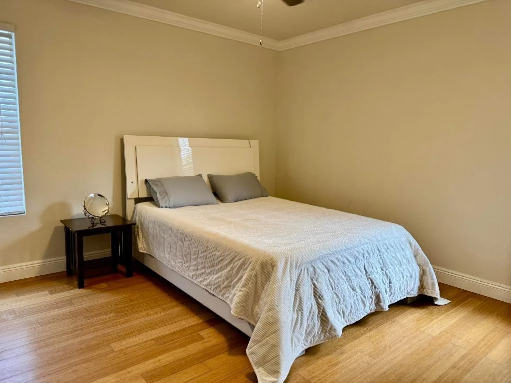 Photo of 2532 NW 33rd Avenue