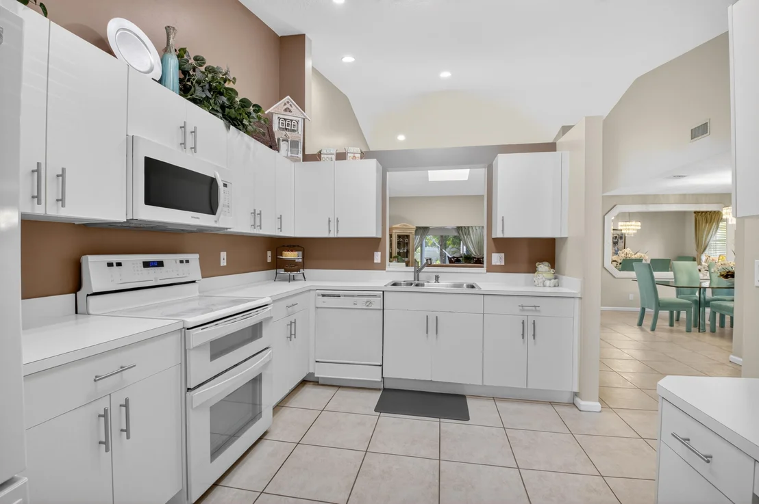 Photo of 5590 Royal Lake Circle