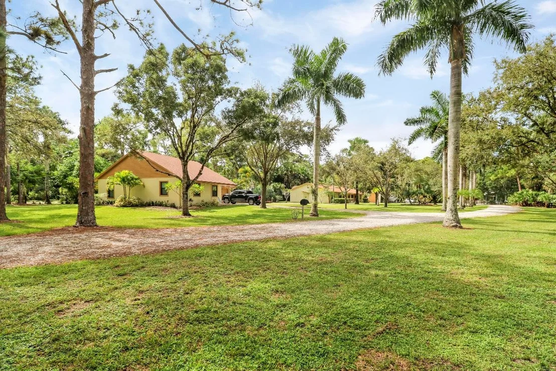 Photo of 12818 Old Indiantown Road