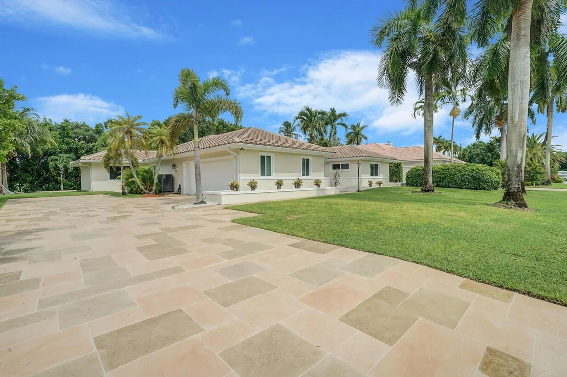 Photo of 4215 Gleneagles Drive