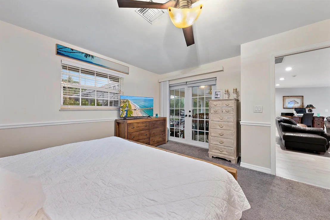 Photo of 5354 SE Horseshoe Point Road
