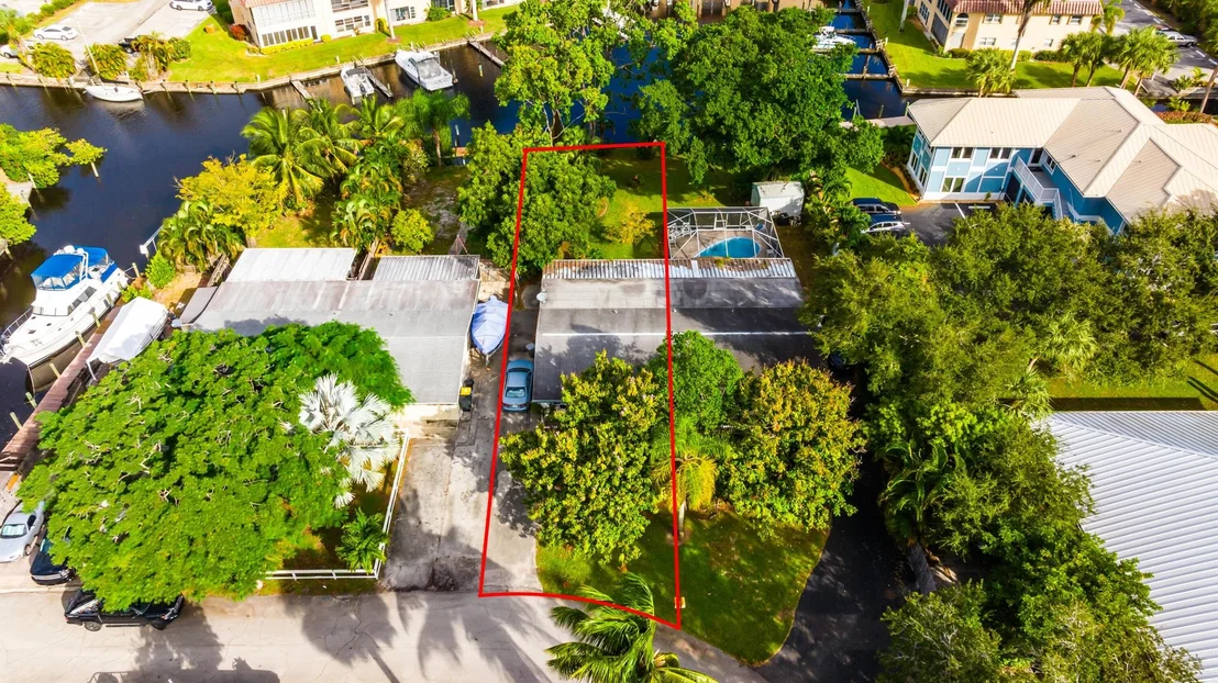 Photo of 2495 SW Hideaway Lane