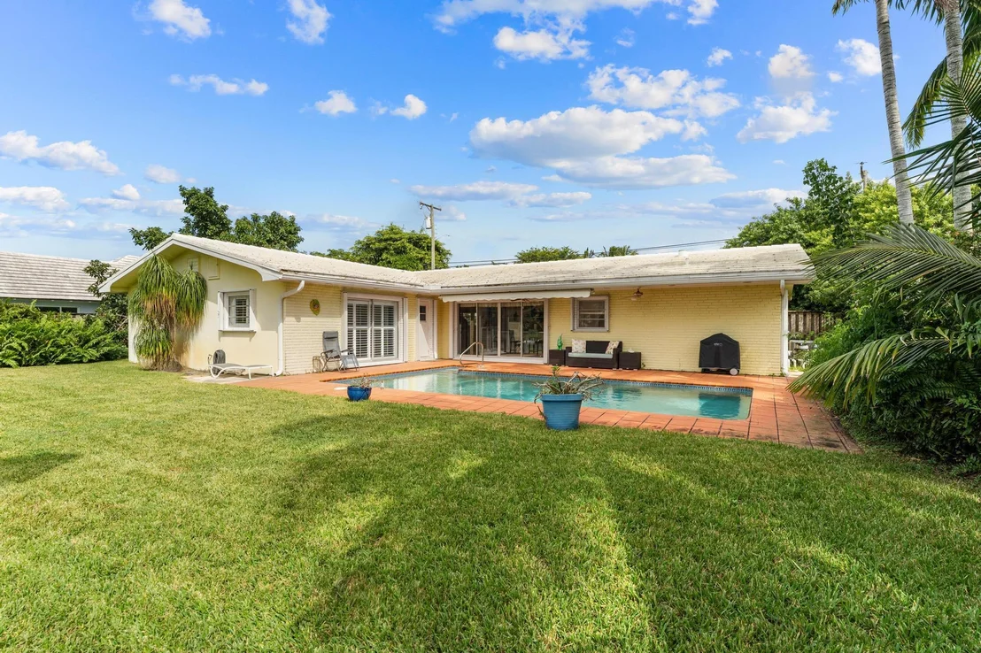 Photo of 8415 Pine Tree Lane