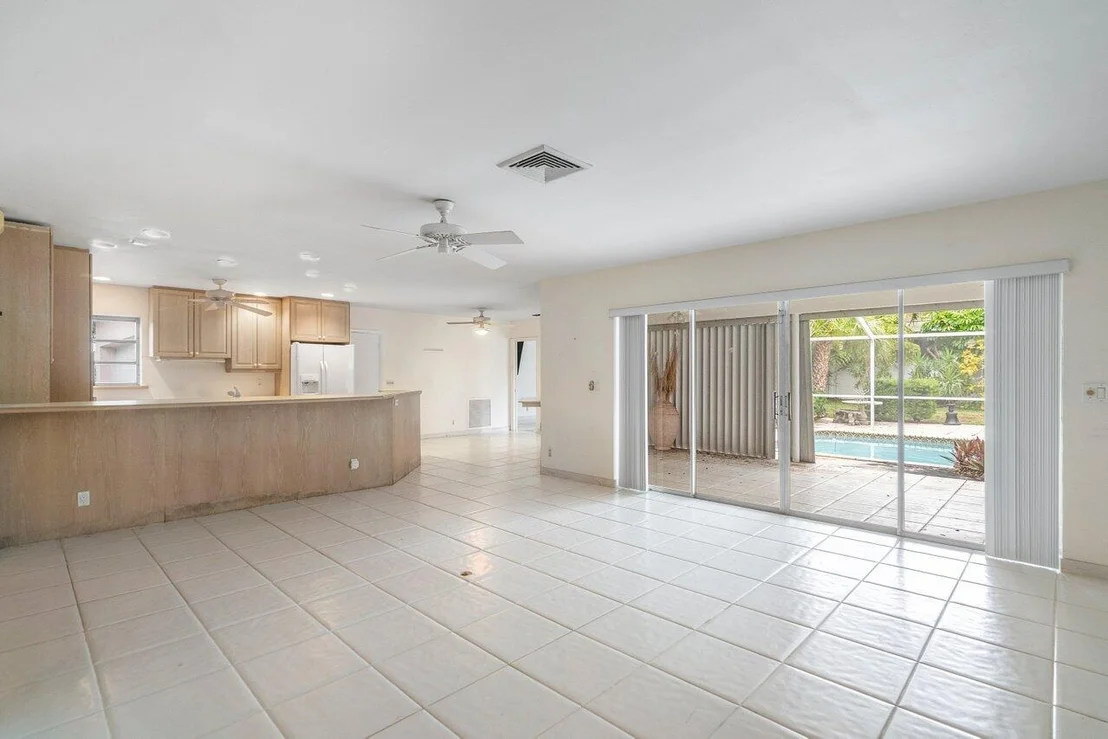 Photo of 1060 Spanish River Road