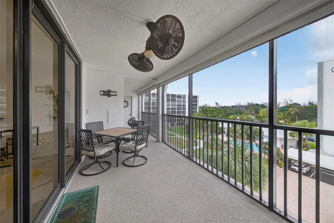 Photo of Unit 521 at 1629 Riverview Road