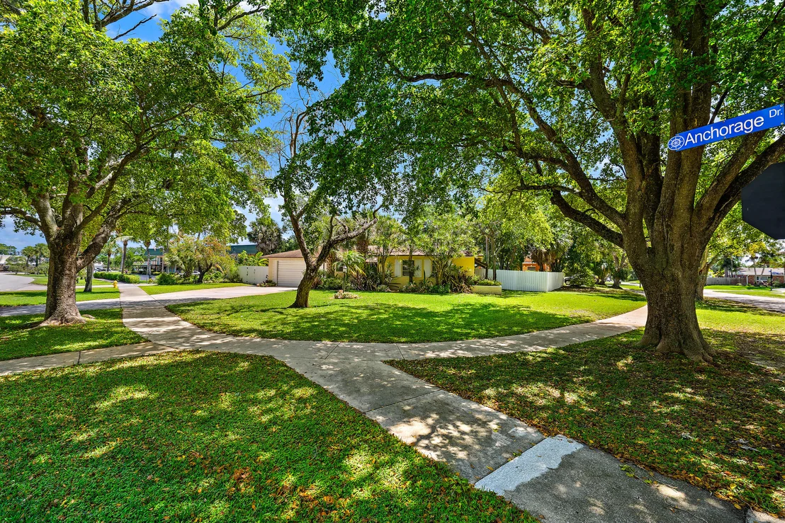 Photo of 844 Anchorage Drive