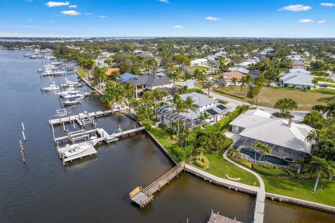 Photo of 4430 SE Bayshore Terrace