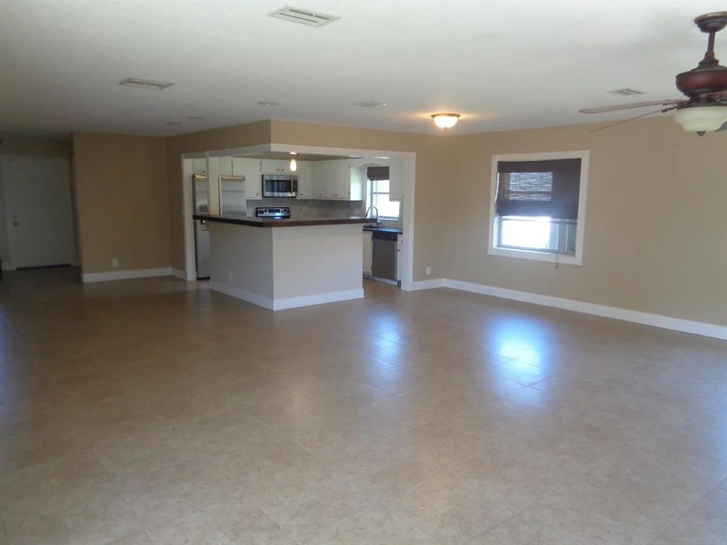 Photo of 6098 Stanley Lane