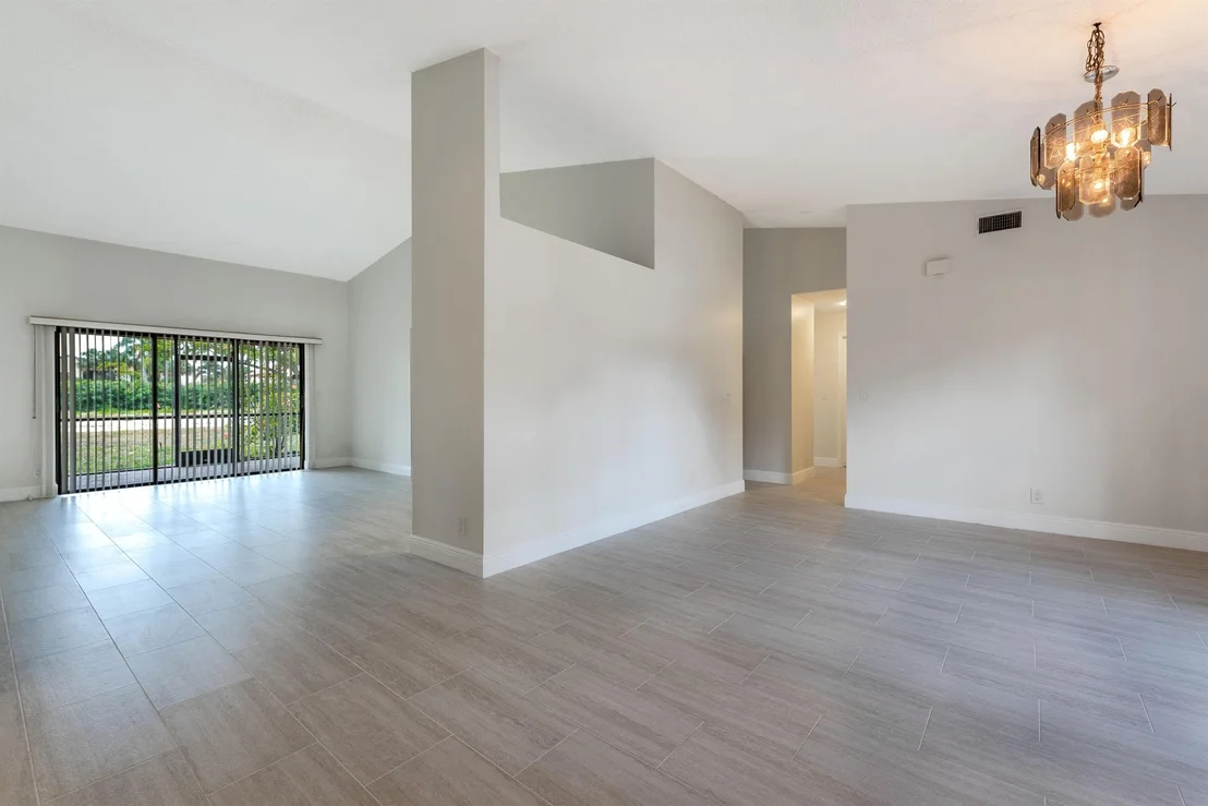 Photo of 8686 Eagle Run Drive