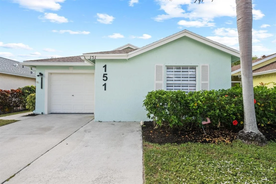 Photo of 151 Crystal Key Way