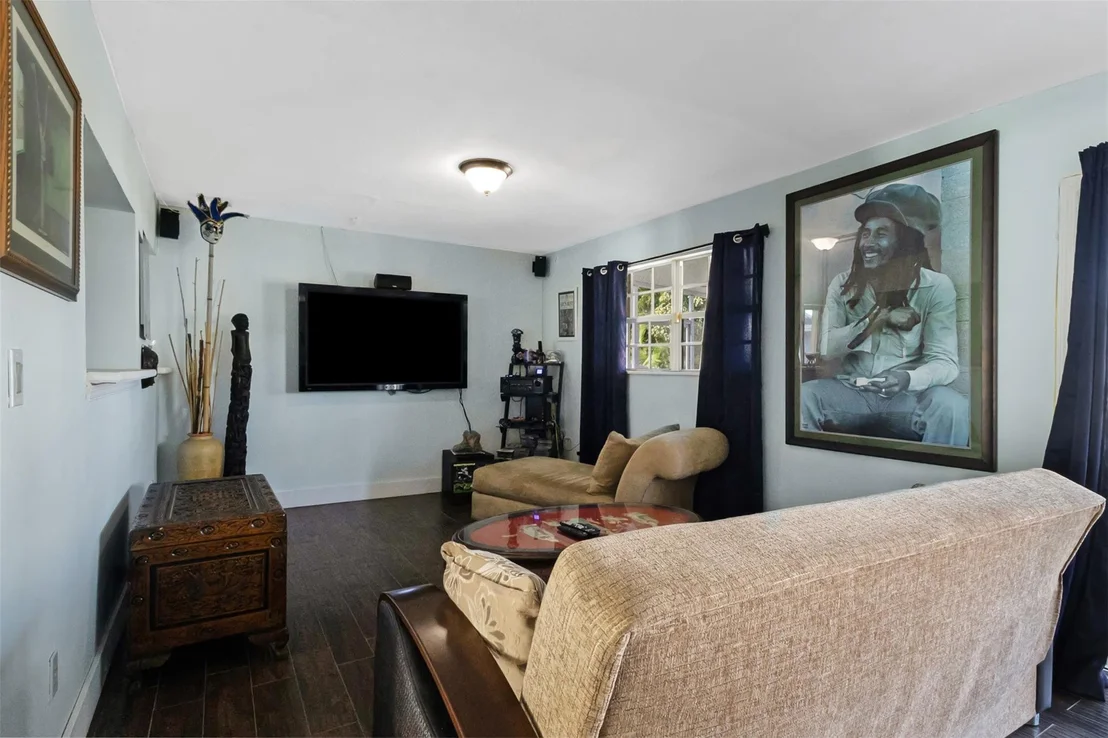 Photo of 9231 N Cypress Circle