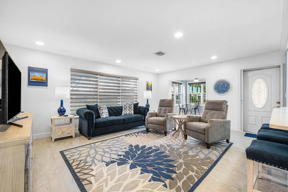 Photo of Unit D at 437 High Point Boulevard