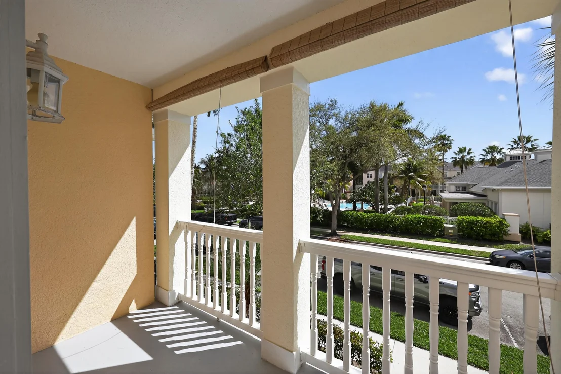 Photo of 156 Aragon Way