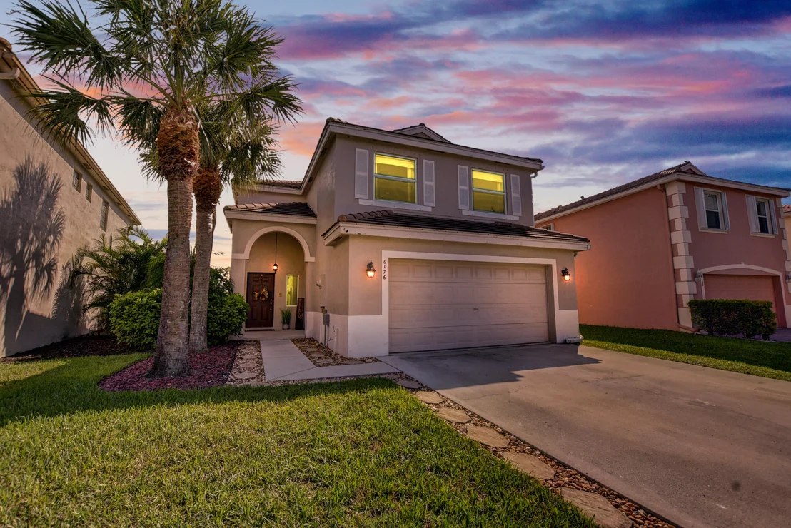 Photo of 6176 Spring Isles Boulevard