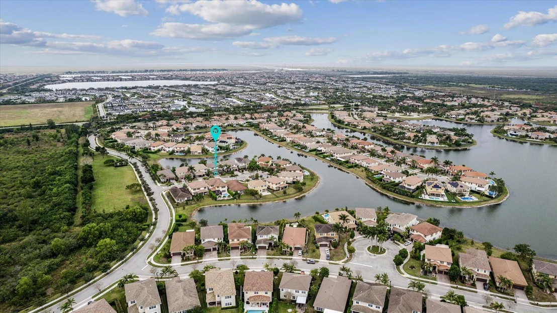 Photo of 8540 Lakeside Drive